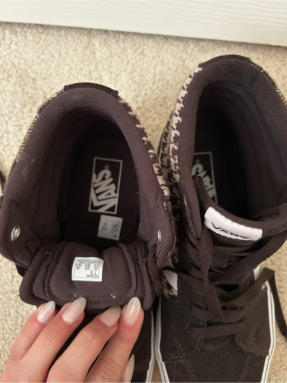 Vans Black White High-Top Skate Sneakers - Picture 3 of 6